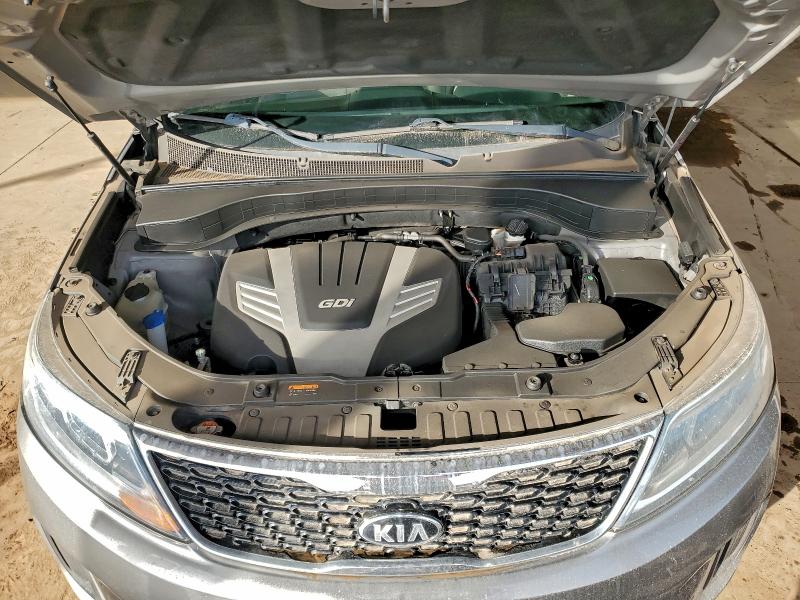 Photo 12 from auction – 2015 KIA SORENTO LX with VIN 5XYKTDA73FG584464