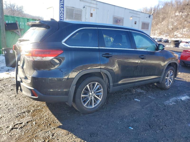 Photo 3 from auction – 2019 TOYOTA HIGHLANDER with VIN 5TDJZRFH6KS594976