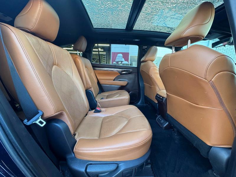 Photo 6 from auction – 2021 TOYOTA HIGHLANDER with VIN 5TDFZRBH6MS144260