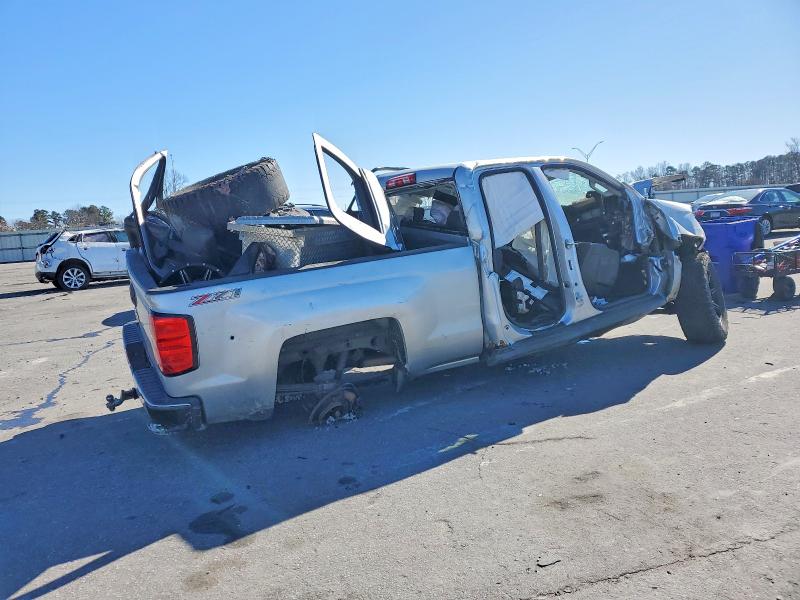 Photo 3 from auction – 2015 CHEVROLET SILVERADO with VIN 1GCVKREC3FZ145772