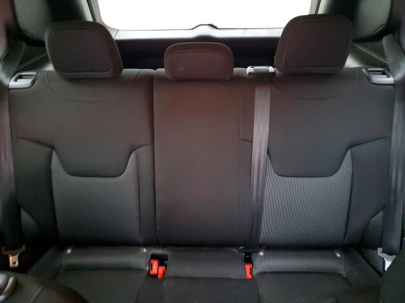 Photo 10 from auction – 2018 JEEP RENEGADE S with VIN ZACCJBABXJPH76377