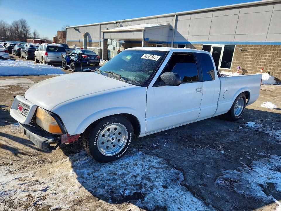 GMC SONOMA 1999 with VIN 1GTCS1944X8500208 - Photo from auction