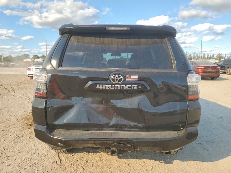 Foto 6 de la subasta – 2018 TOYOTA 4RUNNER con VIN JTEZU5JR5J5166987