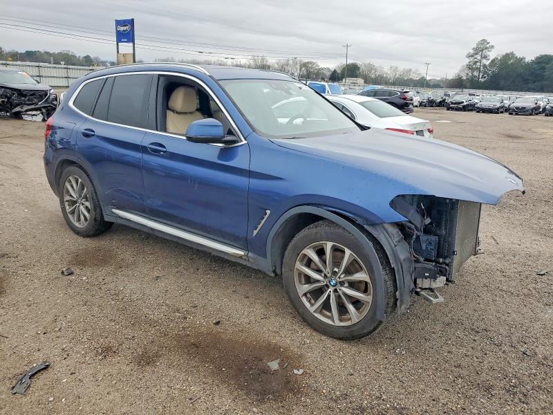 Photo 4 from auction – 2019 BMW X3 XDRIVE3 with VIN 5UXTR9C58KLE12653