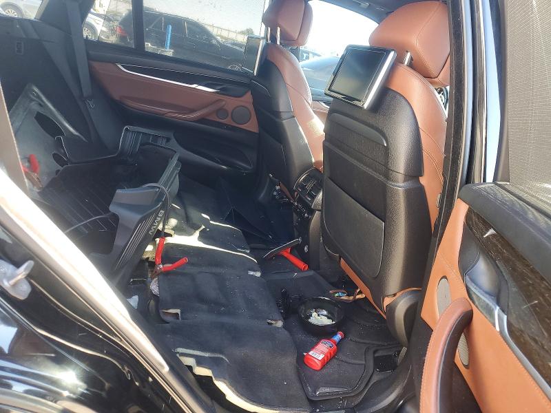 Photo 10 from auction – 2015 BMW X5 XDRIVE5 with VIN 5UXKR6C51F0J74448