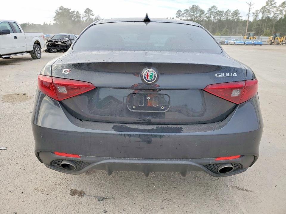 Photo 6 from auction – 2017 ALFA ROMEO GIULIA TI with VIN ZARFAEEN6H7559246