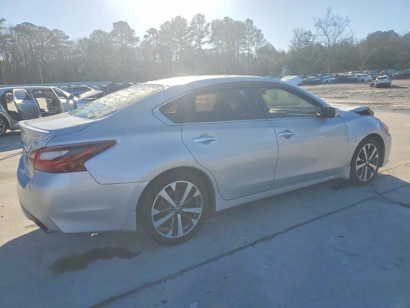 صورة رقم 3 من المزاد - 2017 NISS ALTIMA مع VIN 1N4AL3AP5HC257292
