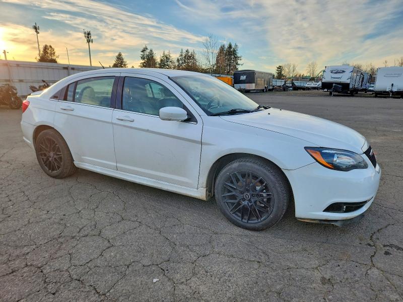 Photo 4 from auction – 2014 CHRYSLER 200 LIMITE with VIN 1C3CCBCG6EN191897