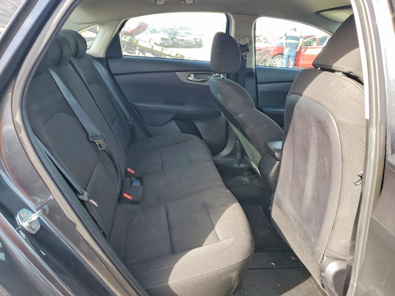 Photo 10 from auction – 2021 KIA FORTE with VIN 3KPF24AD2ME331639
