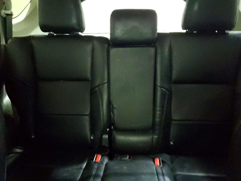 Photo 10 from auction – 2017 TOYOTA RAV4 LE with VIN JTMZFREV7HJ107972