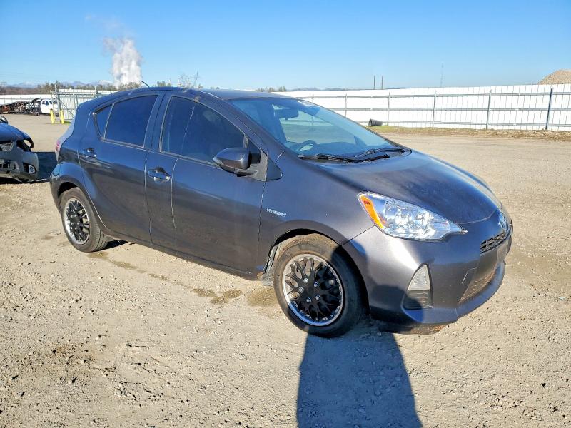 Photo 4 from auction – 2014 TOYOTA PRIUS C with VIN JTDKDTB31E1558091