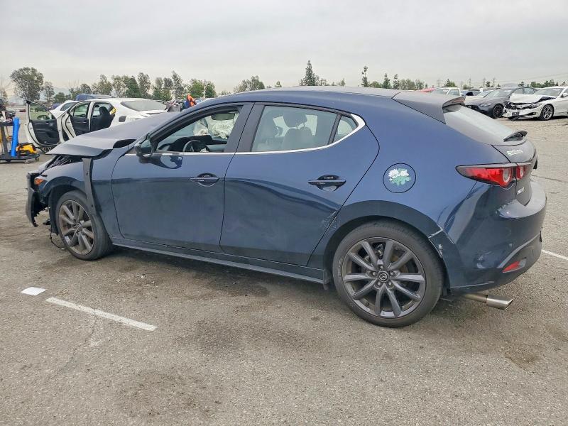 Фото 2 с аукциона – 2022 MAZDA 3 с VIN JM1BPALL0N1511452