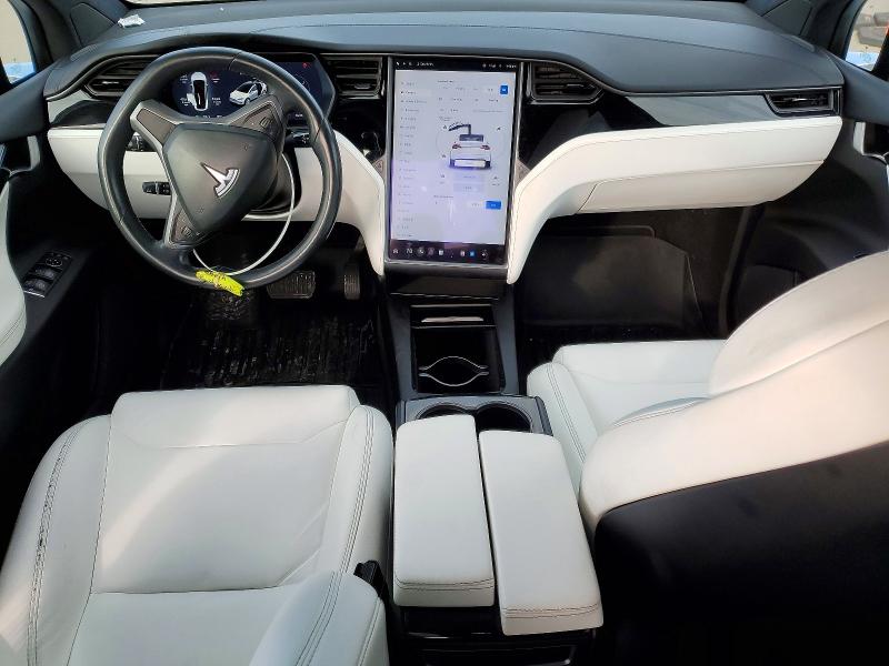 Photo 8 from auction – 2018 TESLA MODEL X with VIN 5YJXCAE28JF137373