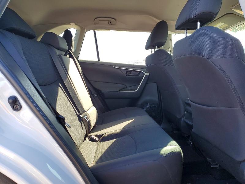 Photo 11 from auction – 2019 TOYOTA RAV4 with VIN 2T3H1RFV0KC026850