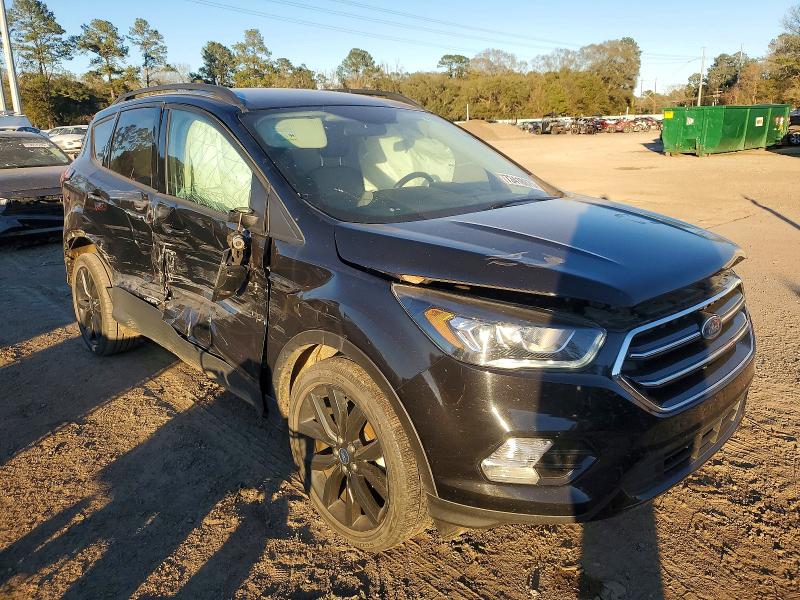 Photo 4 from auction – 2019 FORD ESCAPE SE with VIN 1FMCU0GD0KUB47162