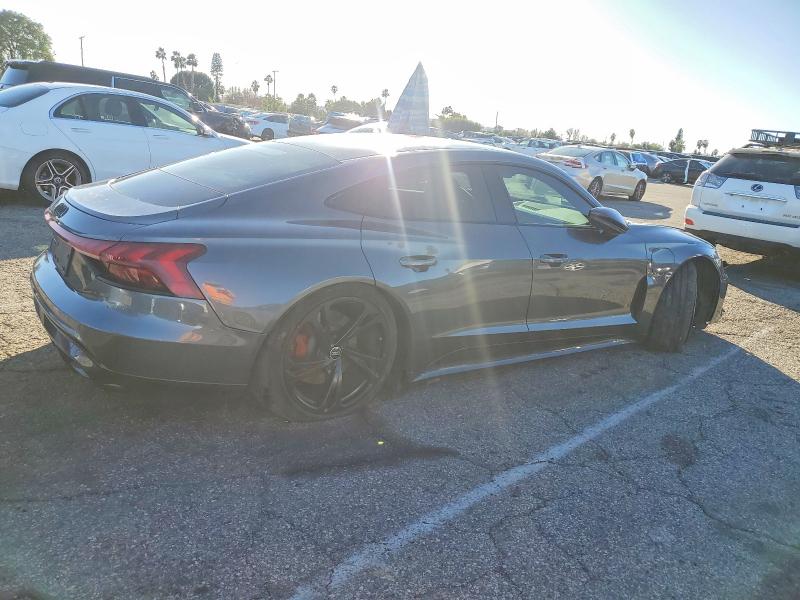 صورة رقم 3 من المزاد - 2022 AUDI E-TRON GT مع VIN WAUFJBFW6N7006959