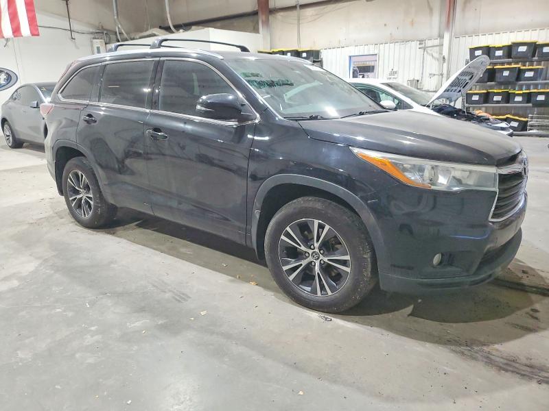 Photo 4 from auction – 2016 TOYOTA HIGHLANDER with VIN 5TDKKRFH1GS500941
