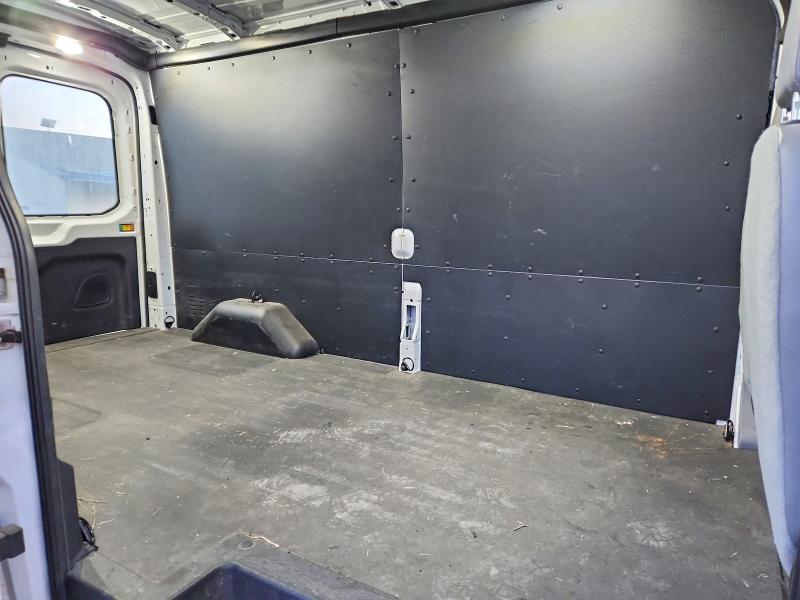 Photo 11 from auction – 2019 FORD TRANSIT T- with VIN 1FTYR2CG6KKB16727