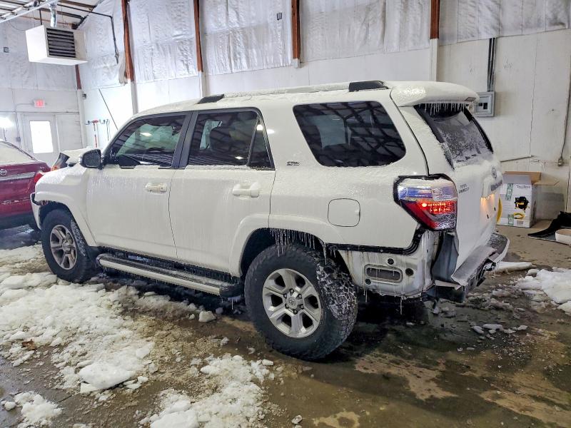 Photo 2 from auction – 2019 TOYOTA 4RUNNER SR with VIN JTEBU5JR6K5619484