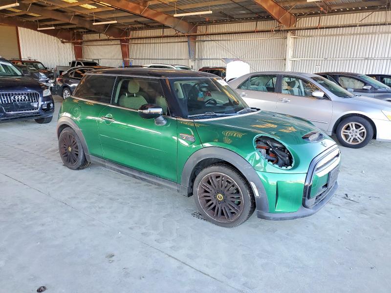 Photo 4 from auction – 2022 MINI COOPER SE with VIN WMW13DJ02N2S08097