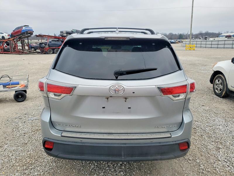 Photo 6 from auction – 2015 TOYOTA HIGHLANDER with VIN 5TDDKRFHXFS168523