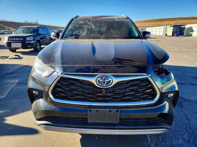 Photo 5 from auction – 2021 TOYOTA HIGHLANDER with VIN 5TDEBRCH3MS070049