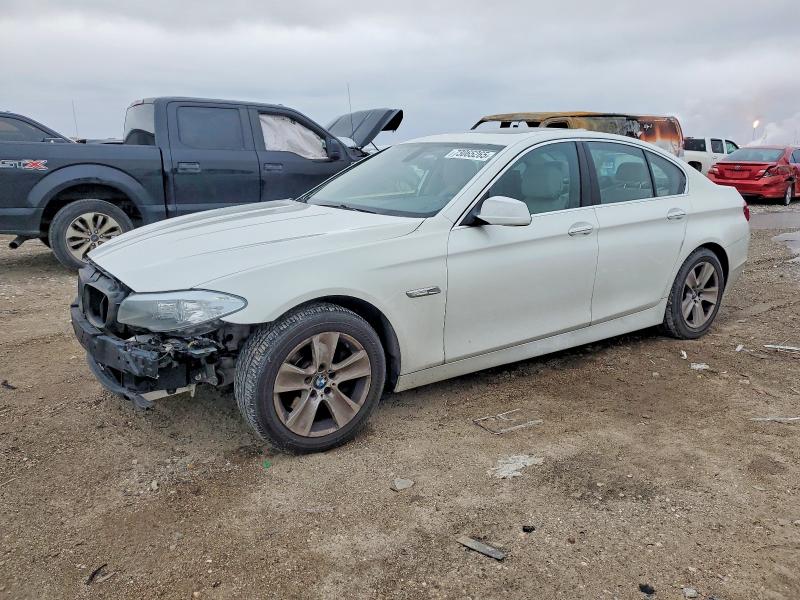 BMW 528 I 2012 with VIN WBAXG5C57CDY30337 - Photo from auction