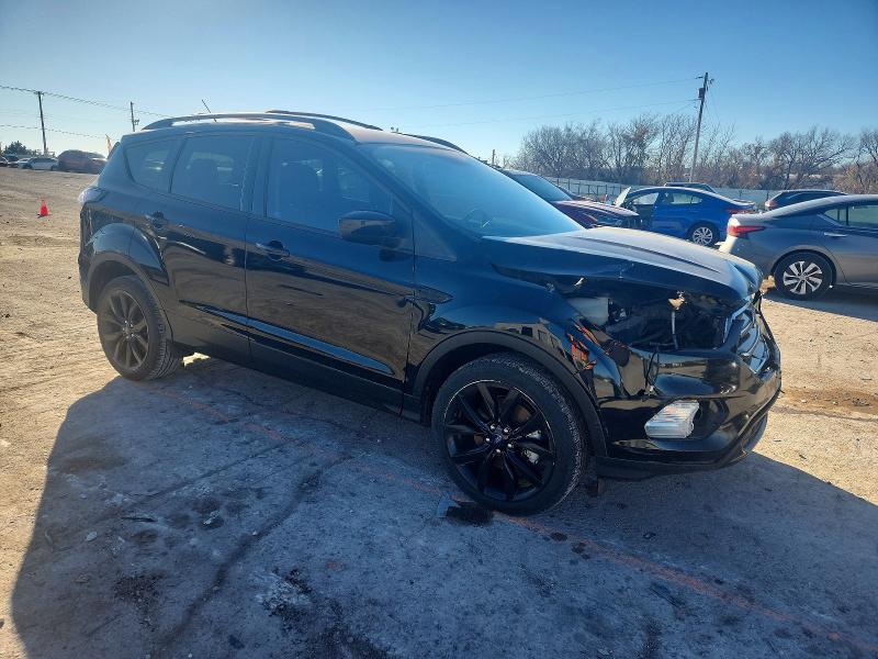 Photo 4 from auction – 2017 FORD ESCAPE SE with VIN 1FMCU0G97HUE95349