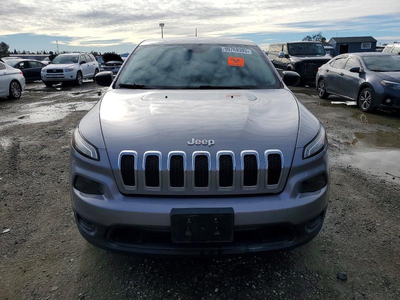 Photo 5 from auction – 2017 JEEP CHEROKEE with VIN 1C4PJLAB3HW560245