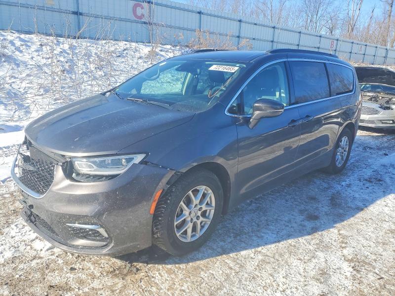 CHRYSLER PACIFICA T 2022 with VIN 2C4RC1BG3NR142290 - Photo from auction