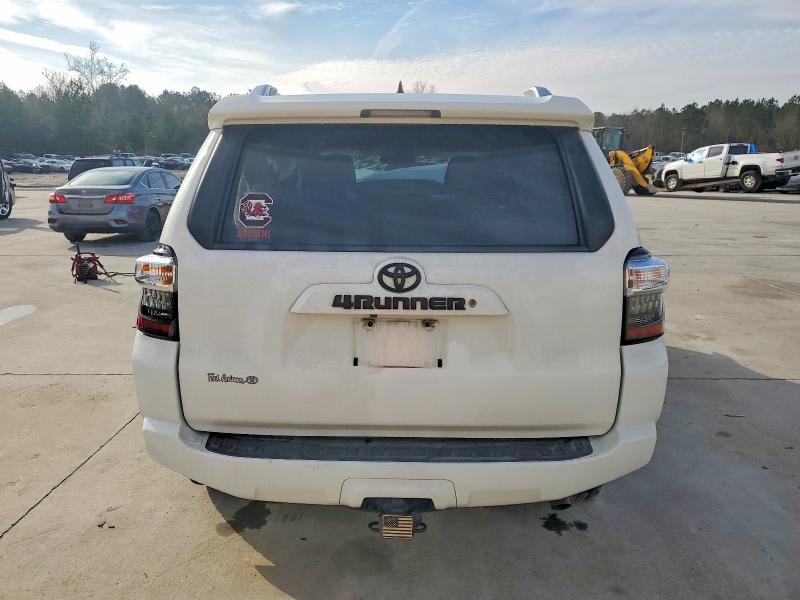 Foto 6 de la subasta – 2015 TOYOTA 4RUNNER SR con VIN JTEZU5JR4F5105587