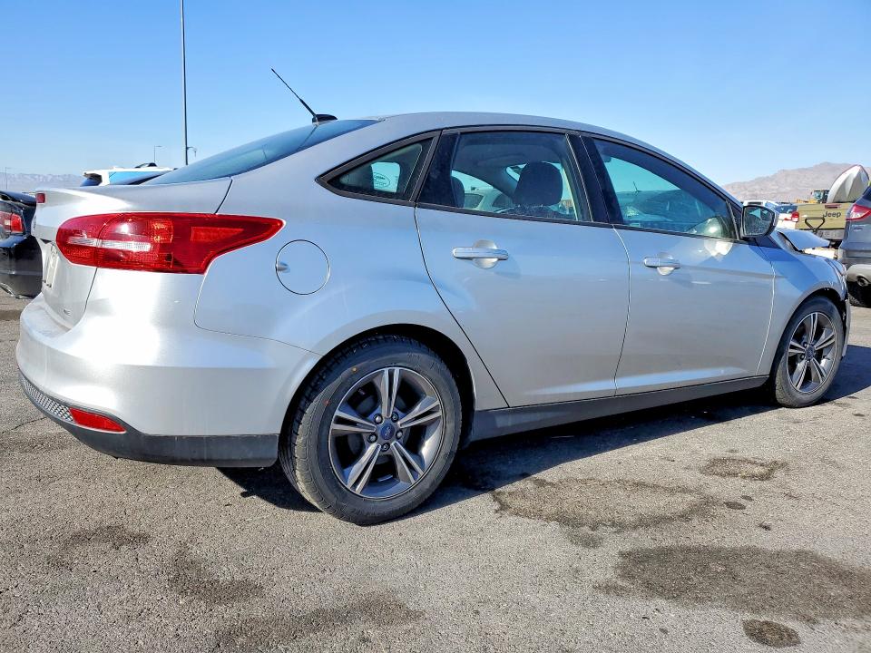 Photo 3 from auction – 2018 FORD FOCUS with VIN 1FADP3F22JL278122