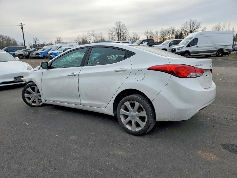 Photo 2 from auction – 2012 HYUNDAI ELANTRA with VIN 5NPDH4AE4CH092930