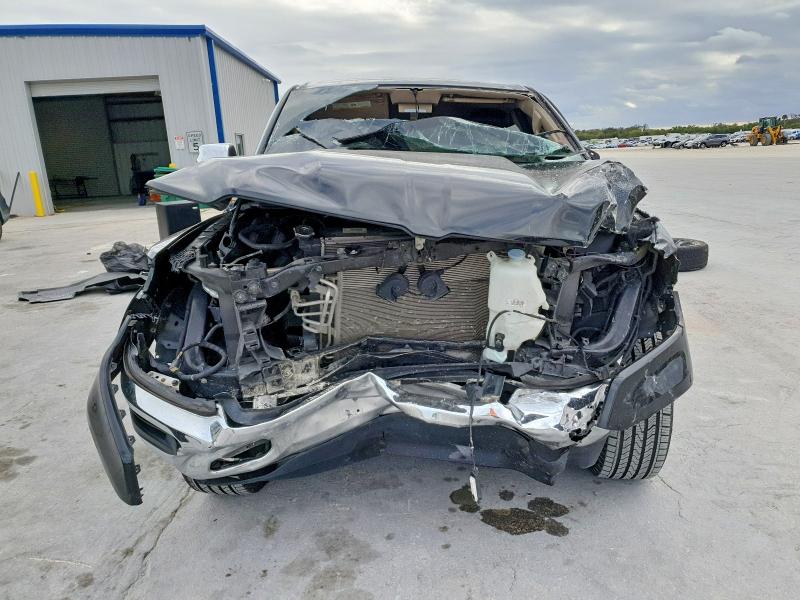 Photo 5 from auction – 2020 RAM 1500 LARAM with VIN 1C6RREDT4LN306101