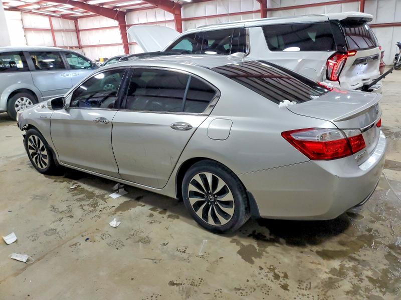 Photo 2 from auction – 2014 HONDA ACCORD with VIN 1HGCR6F78EA006352