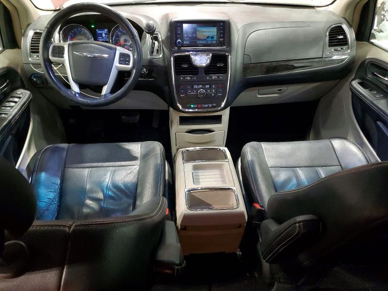 Photo 8 from auction – 2014 CHRYSLER TOWN & COU with VIN 2C4RC1BG1ER217729