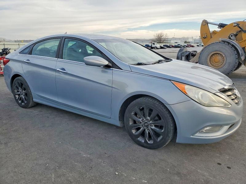 Photo 4 from auction – 2011 HYUNDAI SONATA SE with VIN 5NPEC4AB2BH317773