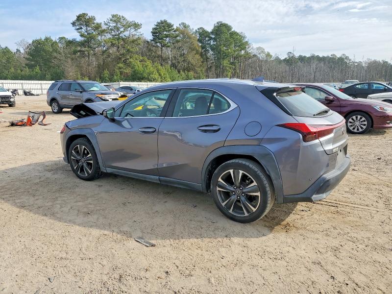 Photo 2 from auction – 2020 LEXUS UX 200 with VIN JTHP3JBH5L2023814