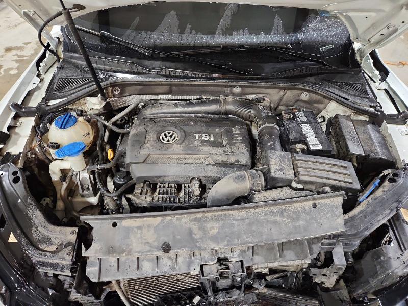 Photo 11 from auction – 2017 VOLKSWAGEN PASSAT SE with VIN 1VWGT7A31HC016514