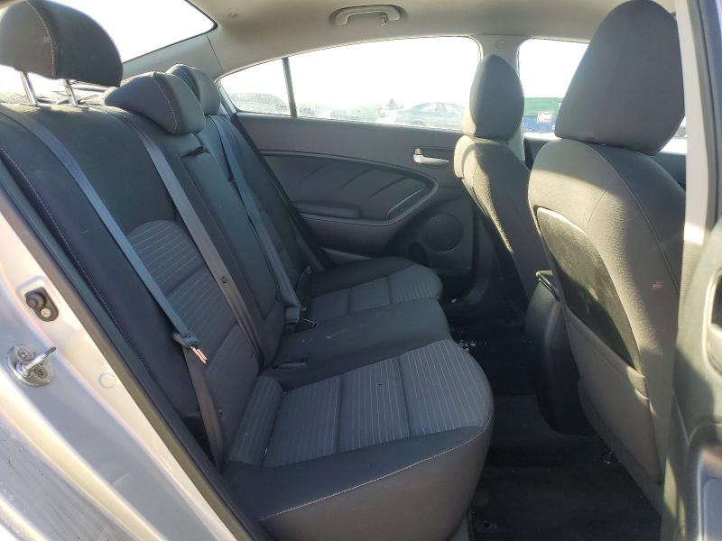 Photo 10 from auction – 2017 KIA FORTE with VIN 3KPFL4A71HE009023