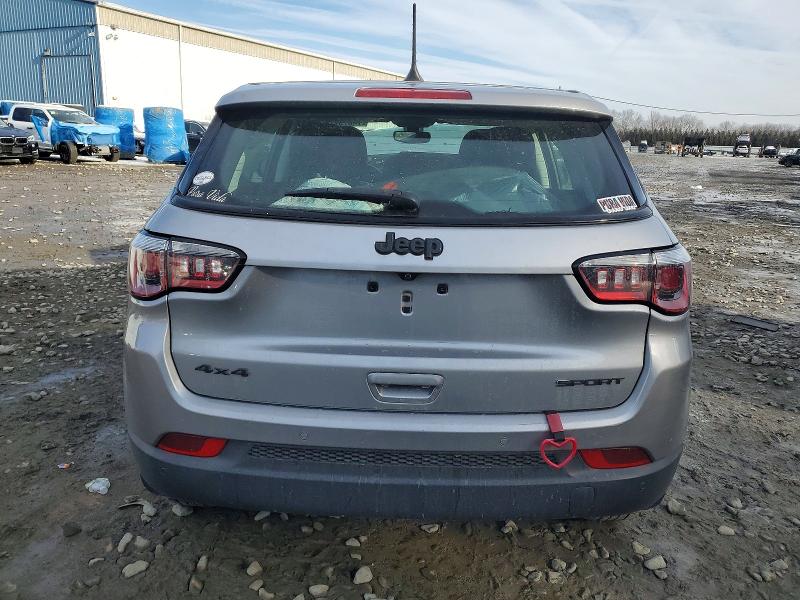 Photo 6 from auction – 2018 JEEP COMPASS with VIN 3C4NJDAB2JT248829