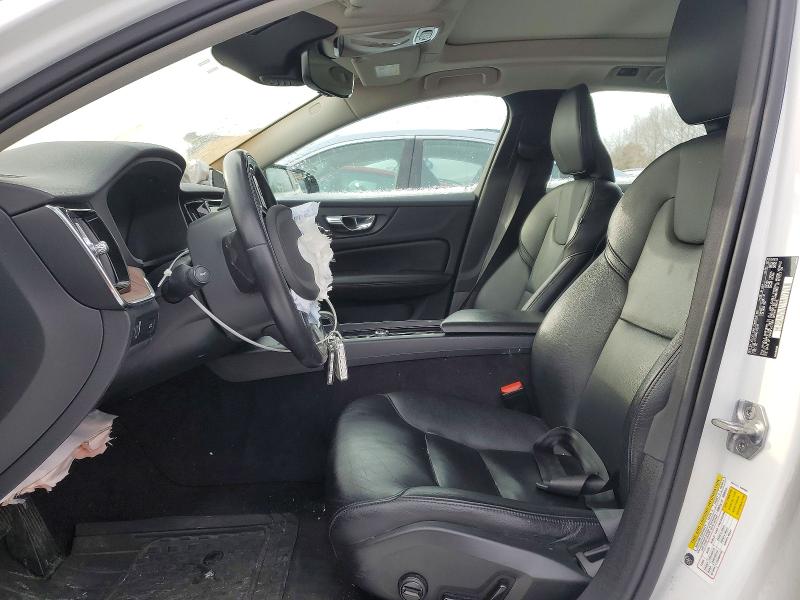 Снимка 7 от търг – 2022 VOLVO S60 B5 MOM с VIN 7JRL12TZ5NG176011