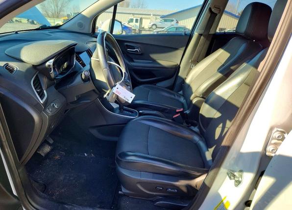 Photo 7 from auction – 2022 CHEVROLET TRAX 1LT with VIN KL7CJPSM2NB520485