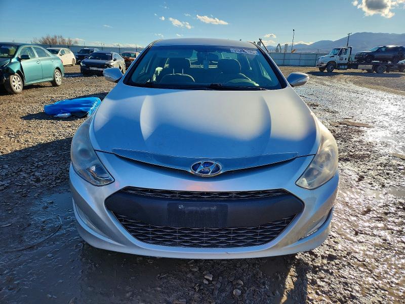 Photo 5 from auction – 2012 HYUNDAI SONATA HYB with VIN KMHEC4A43CA027371