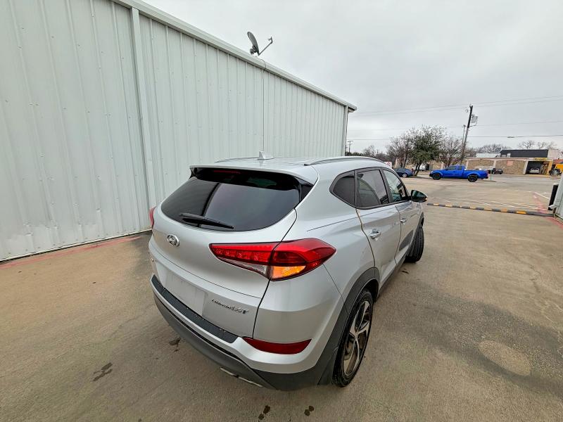 Photo 4 from auction – 2016 HYUNDAI TUCSON LIM with VIN KM8J33A24GU154982