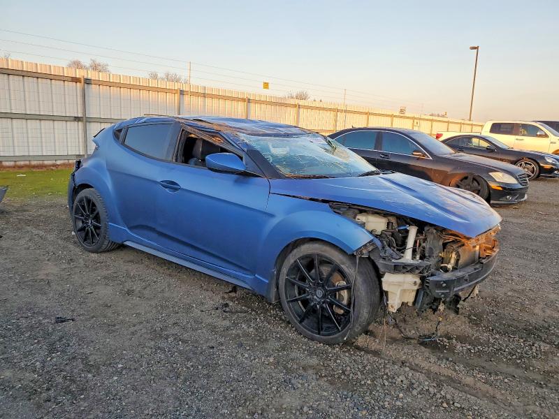 Photo 4 from auction – 2016 HYUNDAI VELOSTER T with VIN KMHTC6AE2GU262523
