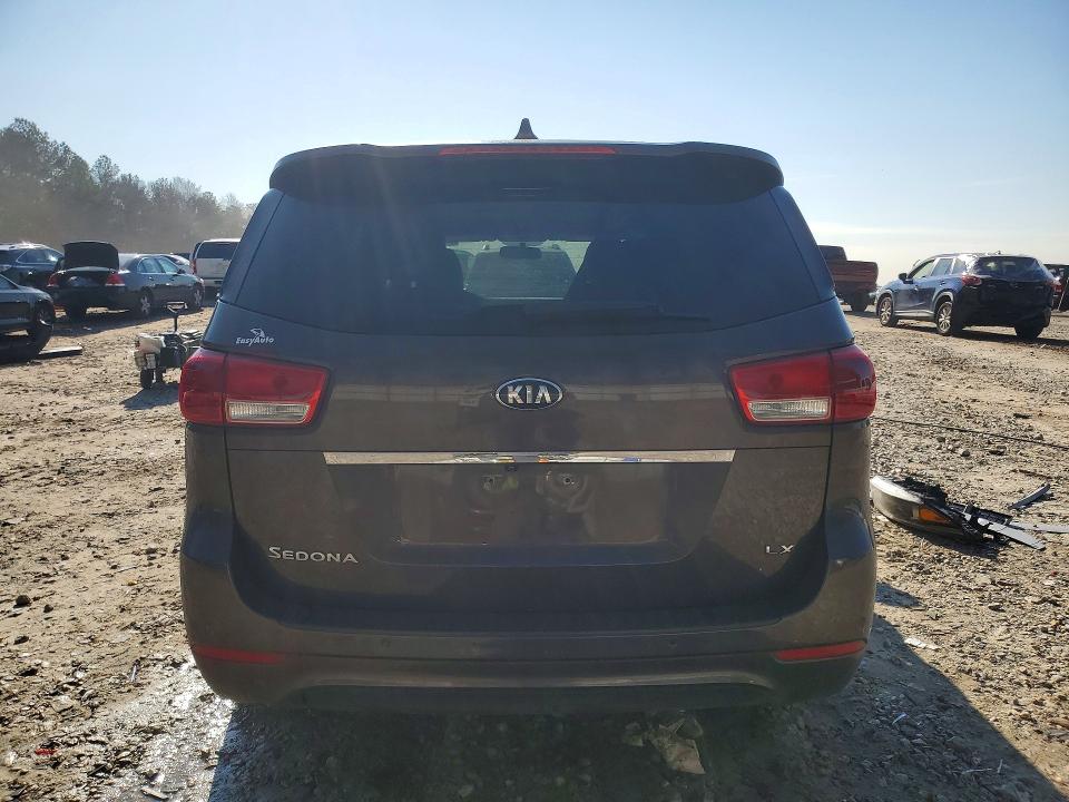 Photo 6 from auction – 2016 KIA SEDONA with VIN KNDMB5C11G6163924
