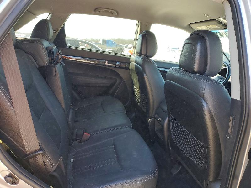 Photo 11 from auction – 2015 KIA SORENTO LX with VIN 5XYKT3A61FG622808