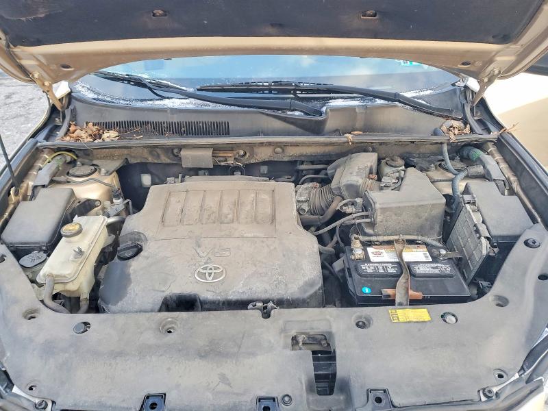 Photo 12 from auction – 2010 TOYOTA RAV4 with VIN JTMBK4DV3AD014534