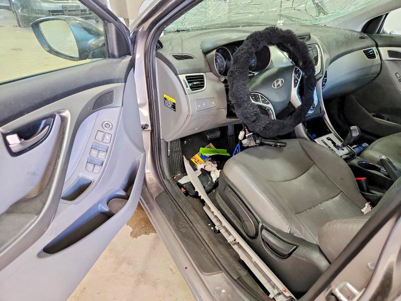 Photo 8 from auction – 2012 HYUNDAI ELANTRA GT with VIN 5NPDH4AE5CH117804
